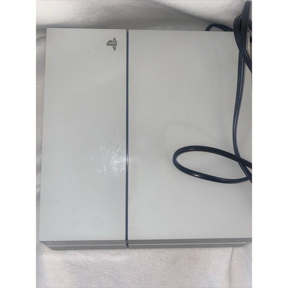 Sony PS4 Console with Controller - White - Picture 4 of 12